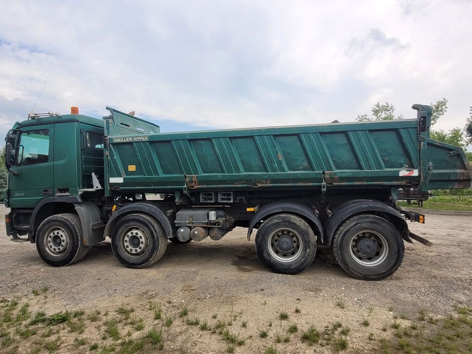 Mercedes-Benz MP2  Mercedes-Benz MP2 3241 8X4 Bordmatic