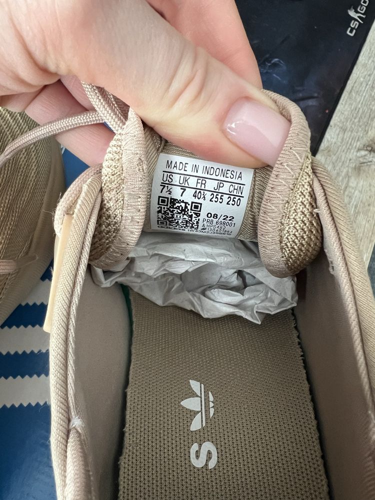 Кросовки Adidas adiform SLTN на подростка