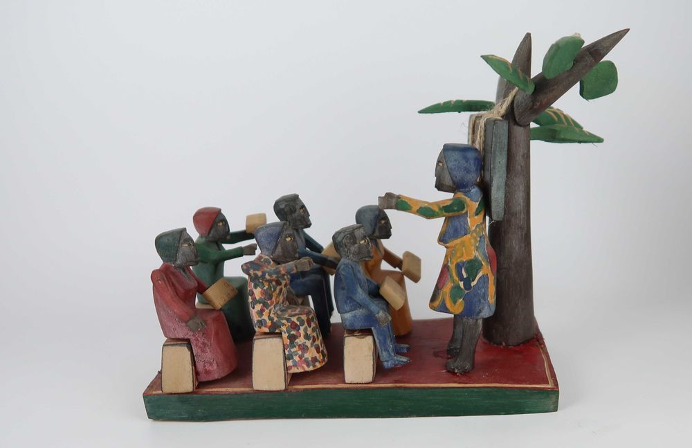 Grupo Escultórico / Maquete madeira - Aula de Português - Ex-colónias
