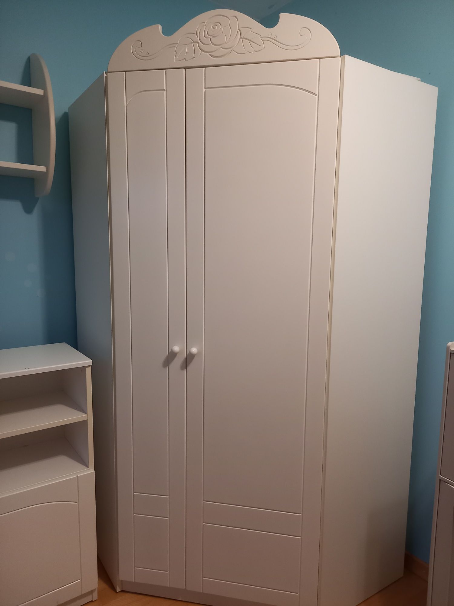 Szafa narożna Meblik bianco fiori, Super stan, inne meble z kolekcji