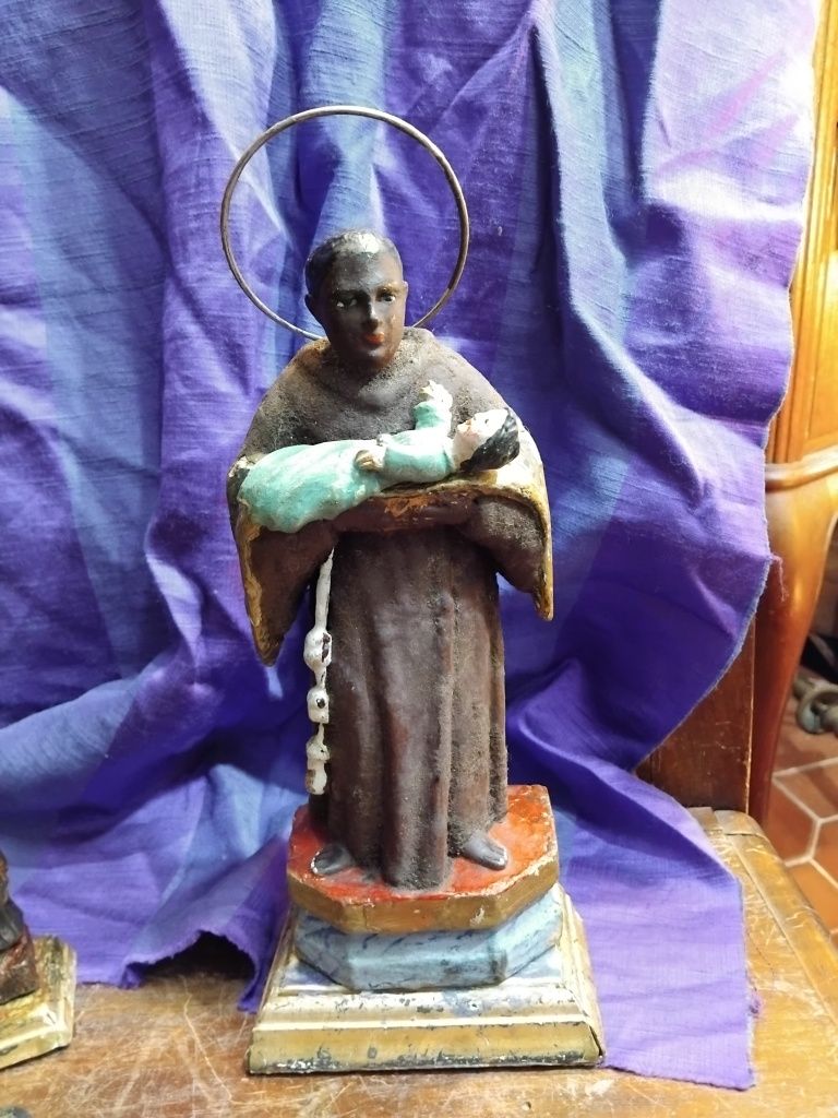São Benedito em madeira policromada século XVIII
