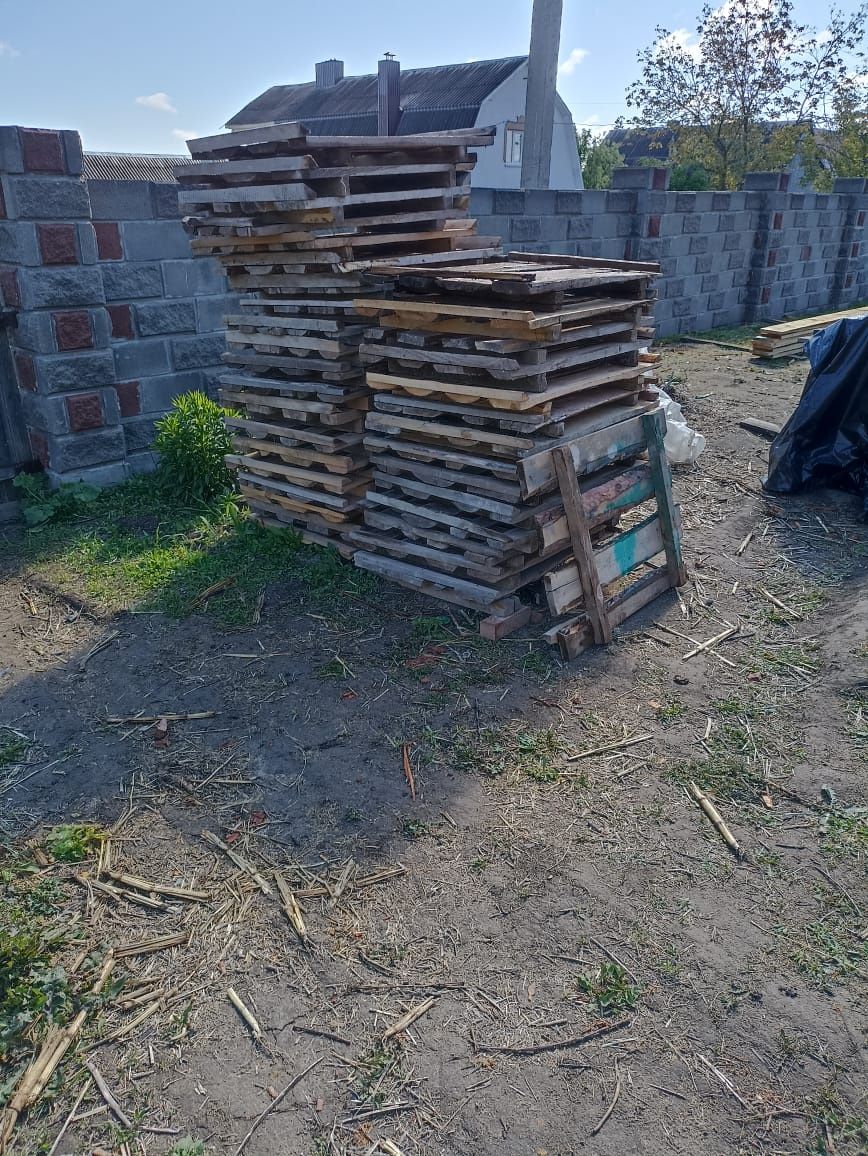 Піддони під цеглу