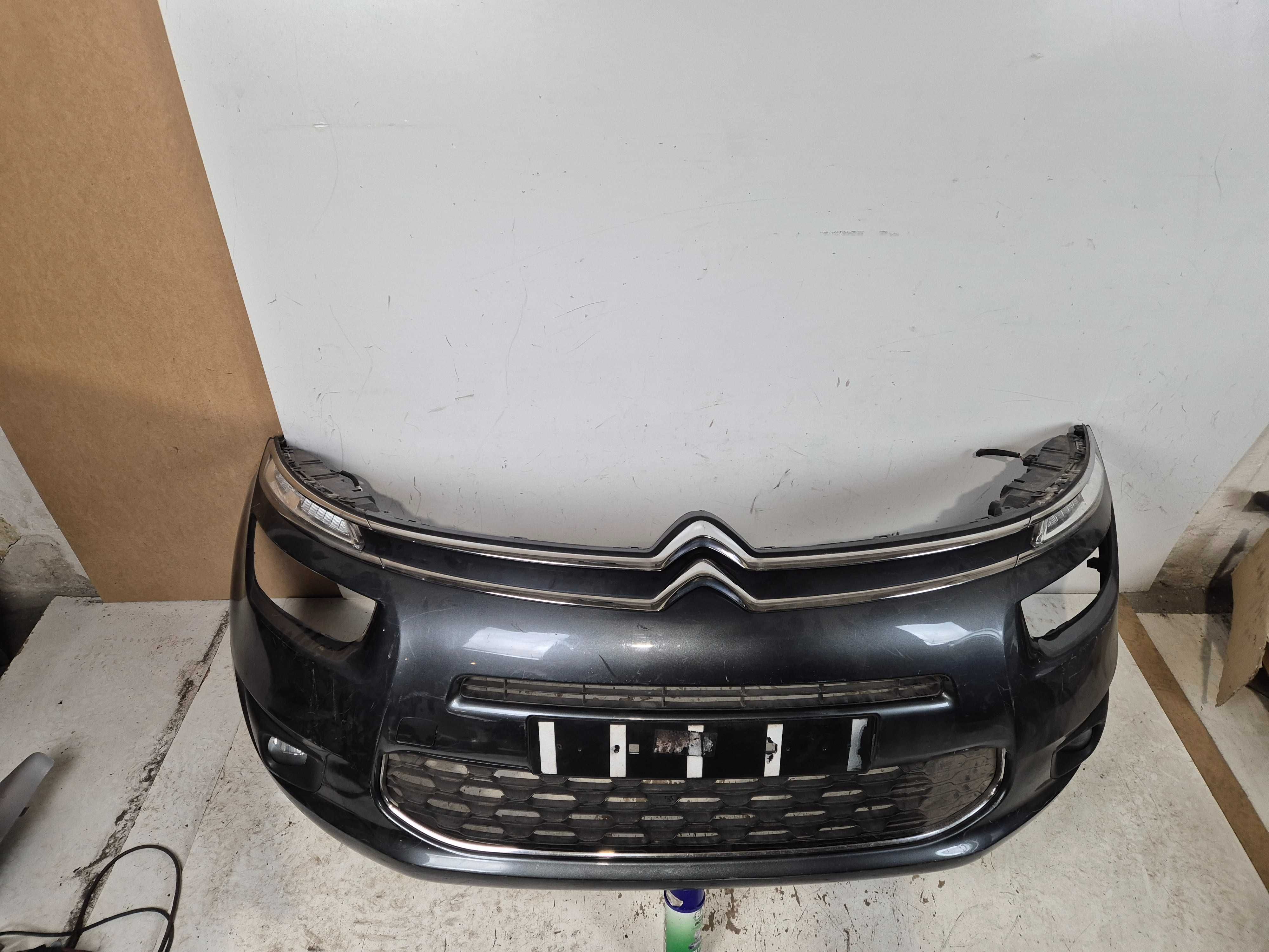 Citroen C4 Grand Picasso II zderzak przedni przód.
