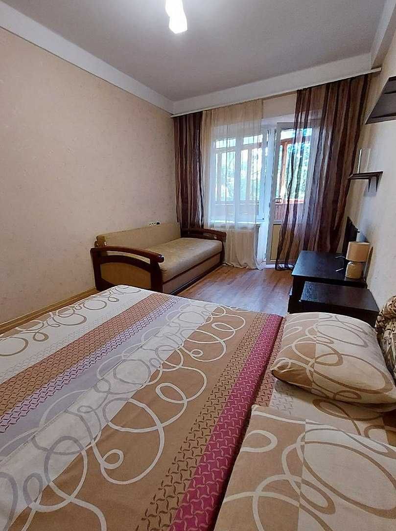 Затишна квартира метро Палац Україна