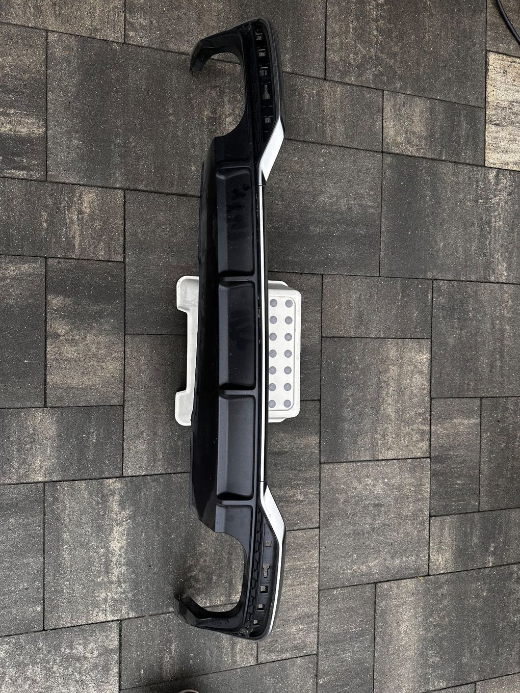 Dyfuzor tylny Audi S5 / A5 B9.5 – oryginalny spoiler‑dyfuzor zderzaka