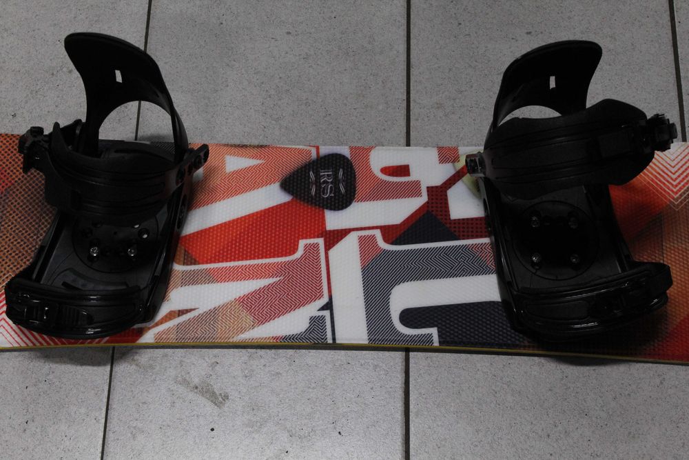Deska Snowboard Elan RS 135 cm + Wiązania Nowe