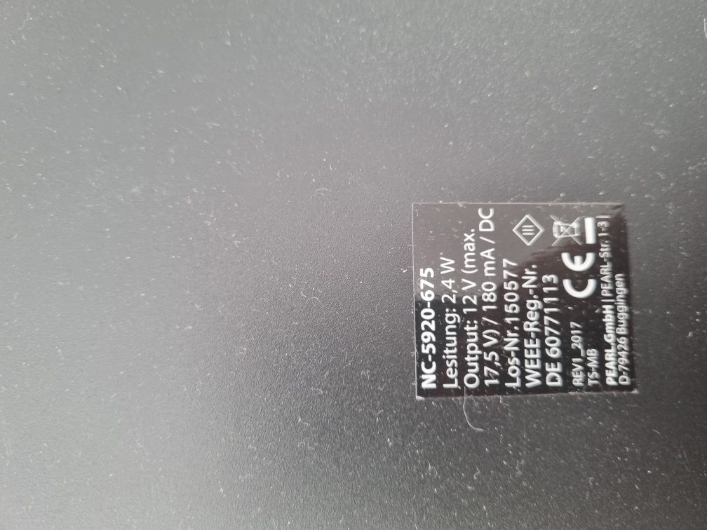Ładowarka solarna Revolt 12v