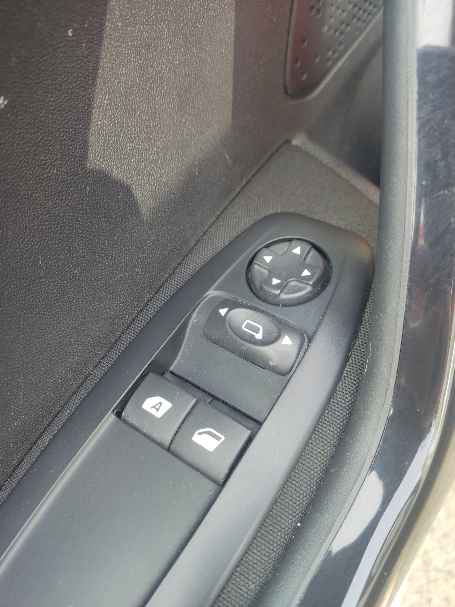 Peugeot 208 1.2 Gasolina