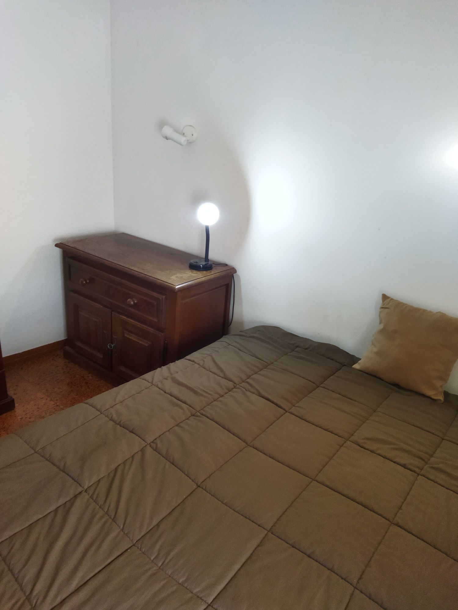 Quarto a dois minutos do Giraldo por 340  €
