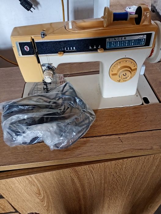 Máquina de costura Singer