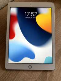 Apple iPad Air 2 16Gb Wi-Fi silver (б/в)