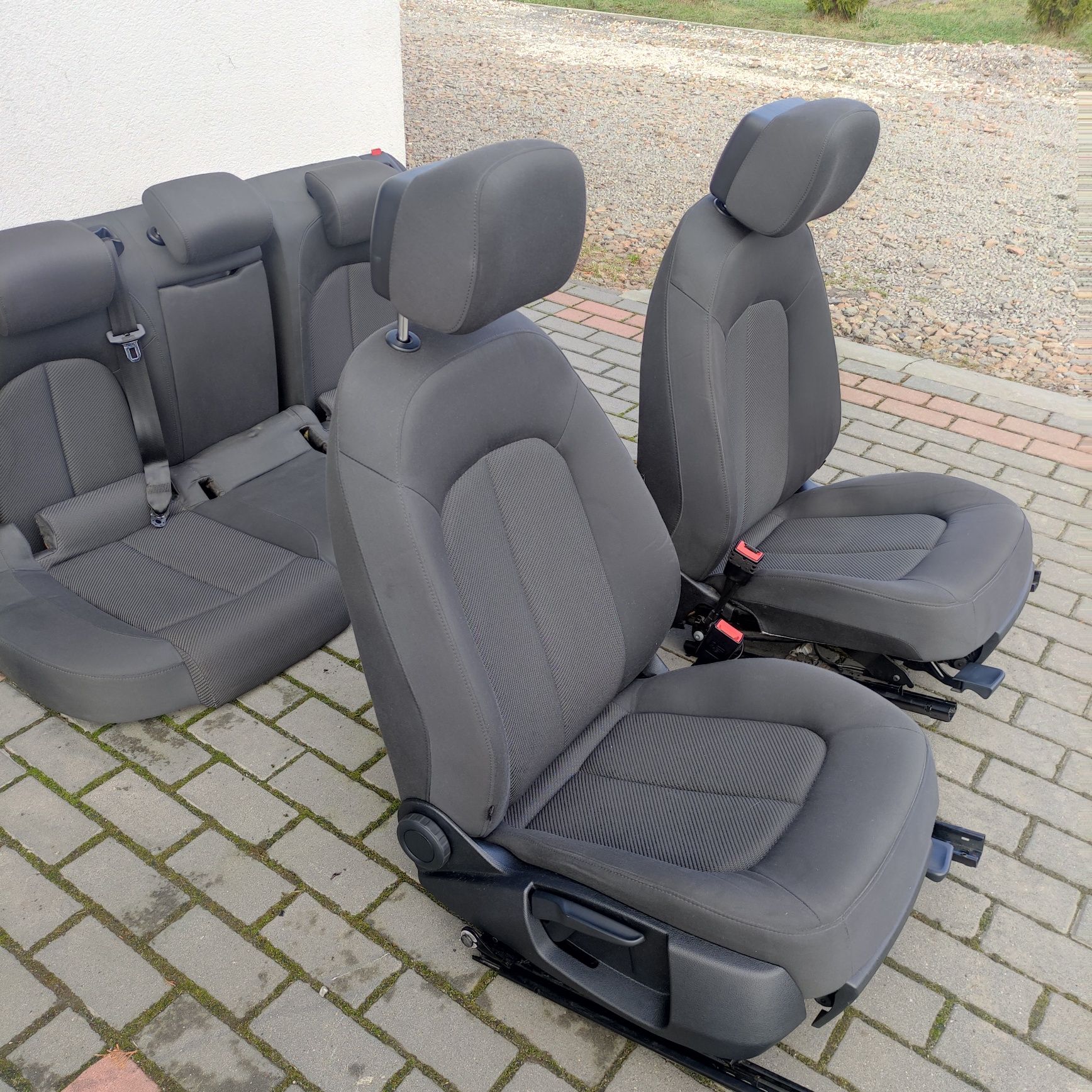 Fotele kanapa środek boczki komplet Audi A6 C7 avant