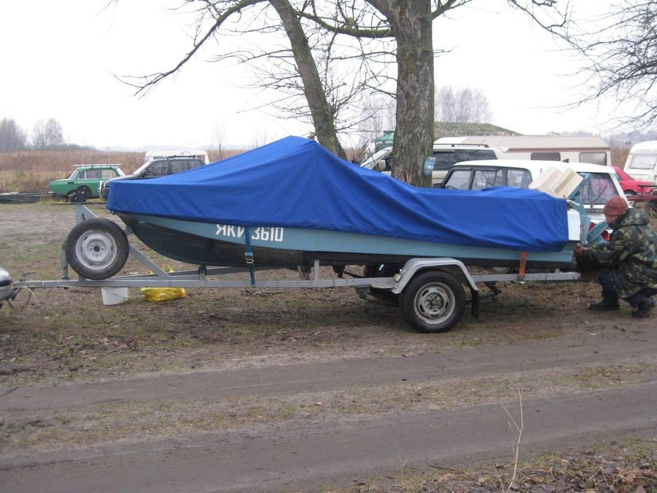 Лодку Обь-М  з Мотором.