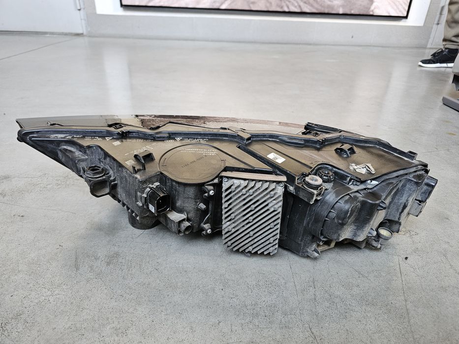 Фара передня права Audi Q7 рестайл 4M0941086C