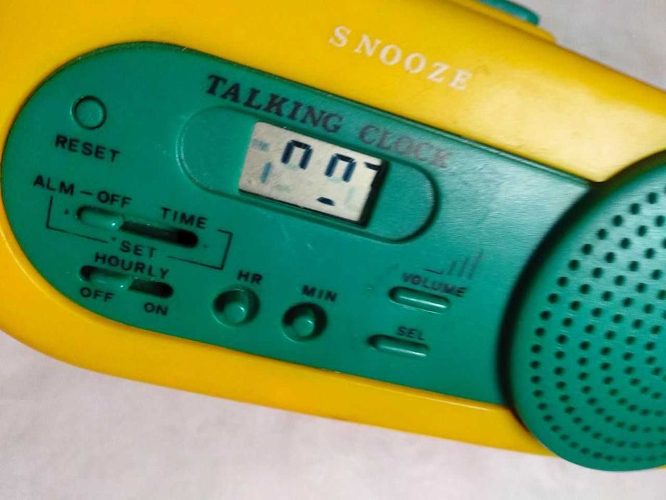 Говорящие настольные часы