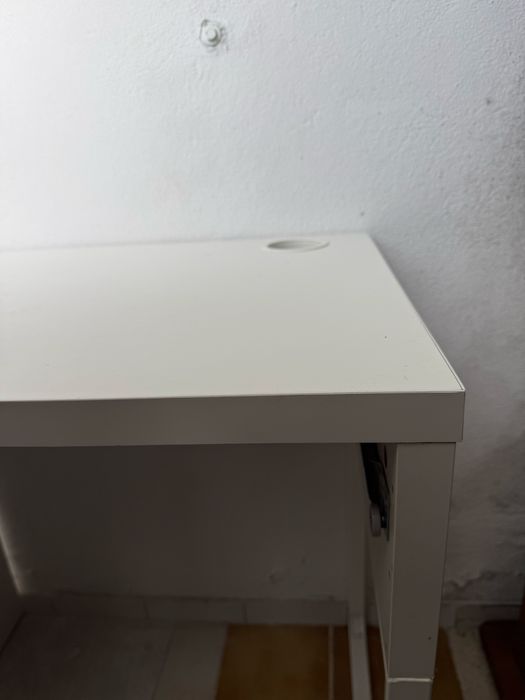 Secretária Individual Ikea