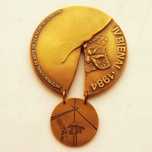Medalha de Bronze Bienal Arte Vila Nova de Cerveira por JOSÉ RODRIGUES