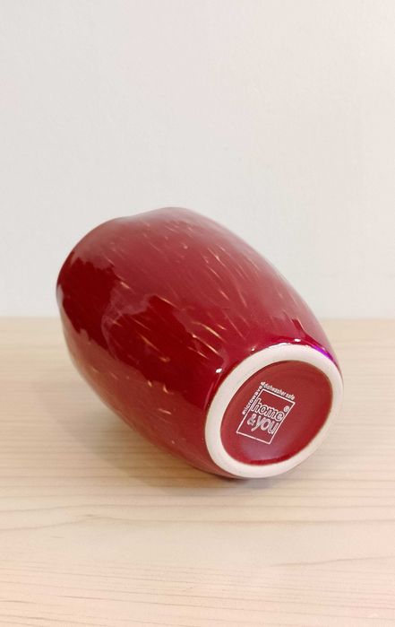 Piękny duży kubek Home&You, czerwony zdobiony, 400 ml /nowy/.