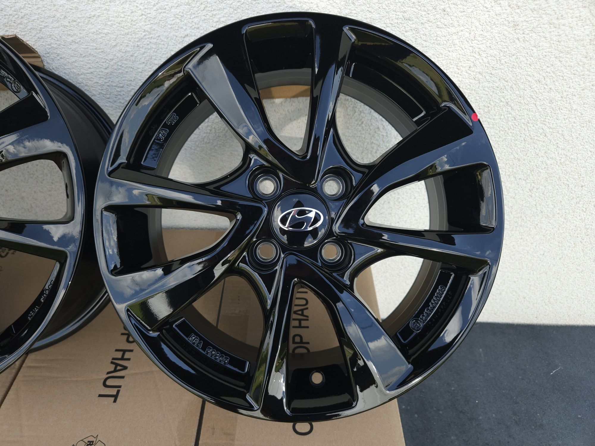 Hyundai i20 Felgi 15 " Nowe 4x100 i10 Czarne Alufelgi