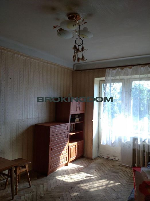 Продаж 3к квартири по вул Соломьянська 32
