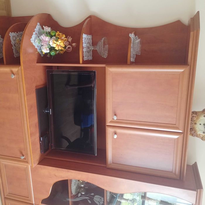 Meblościanka, witryna i szafka pod tv