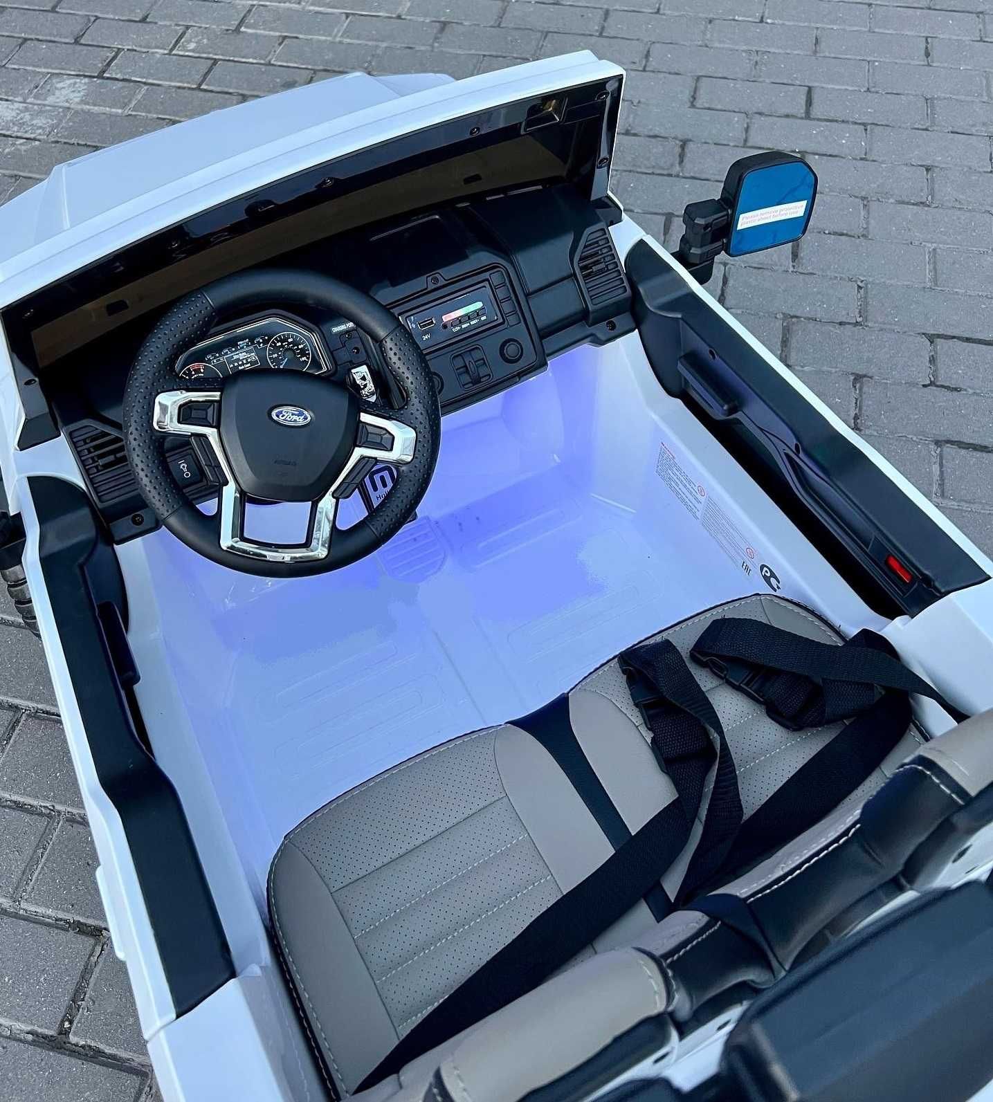 Pickup Terenowy FORD F250 4x4 SUV Elektryczny Auto Akumulator 2 DZIECI