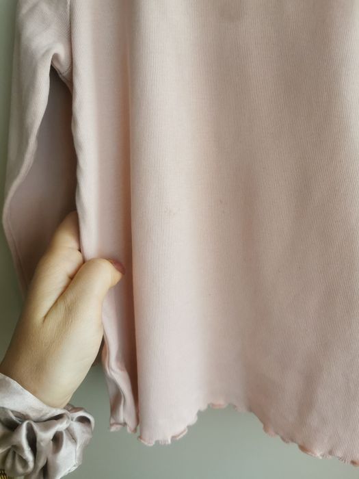 Komplet pudrowy róż :) spodnie przetarcia +bluzka 110