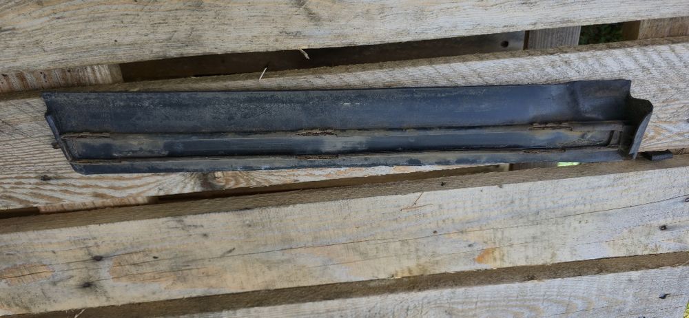 Listwa Dolna Gumowa Lewa Audi 80 Cabrio Coupe Typ 89