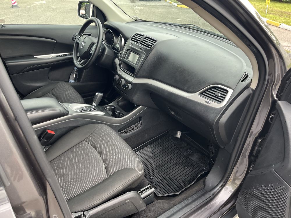 Dodge Journey 2,4 мінімальну пошкодження, відмінний стан
