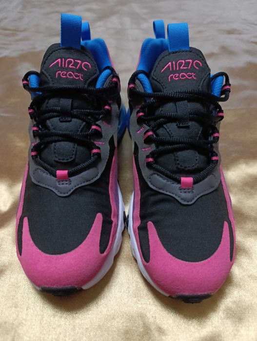 Кросівки спортивні жіночі Nike Air Max 270 React