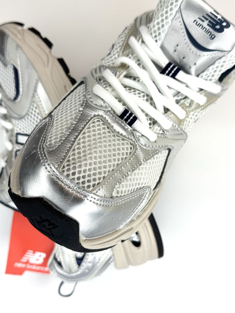 Кроссовки New Balance, размер 41