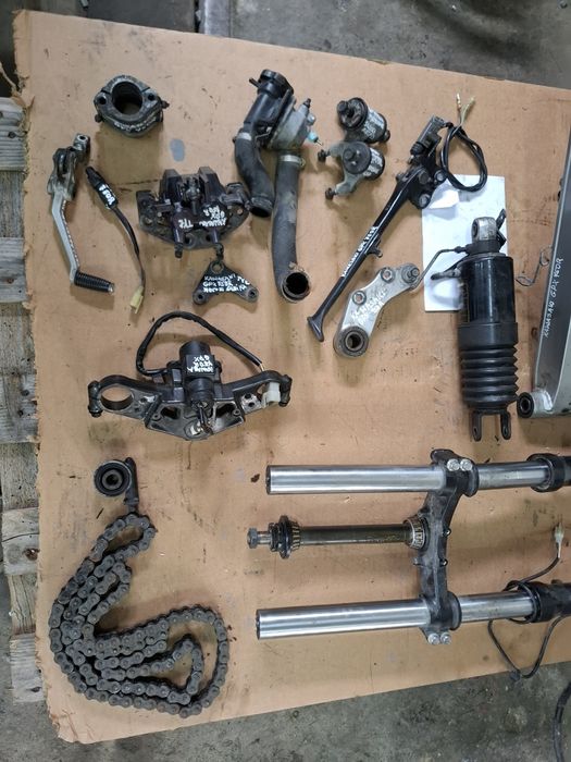 Kawasaki gpx 750r silnik czesci