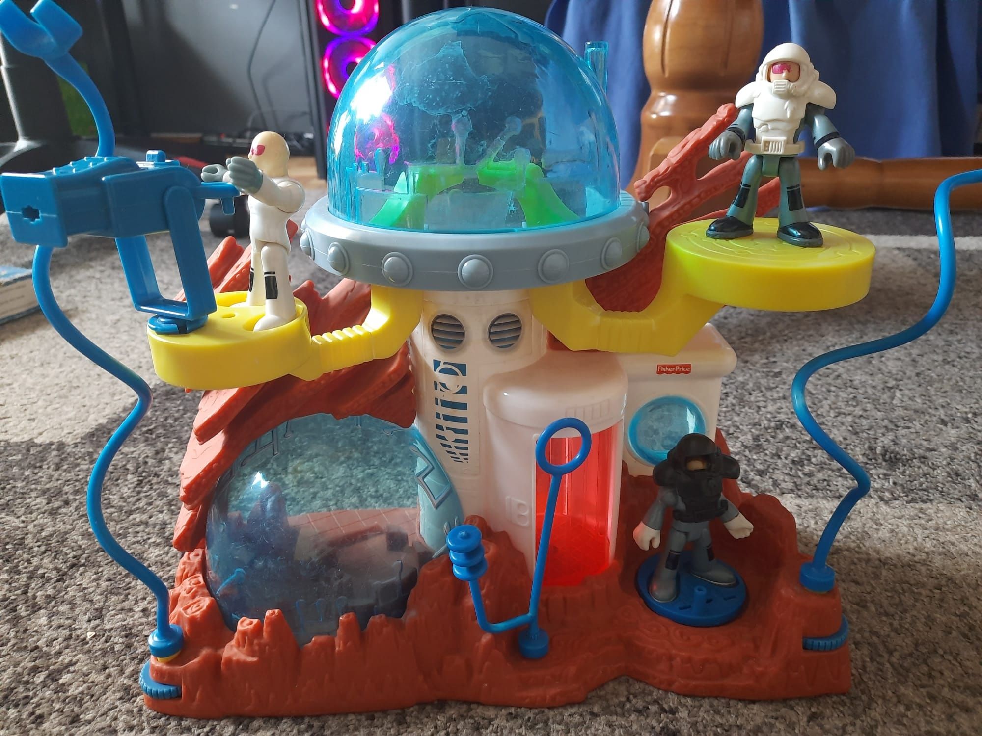 Imaginext Fisher Price stacja kosmiczna plus statek kosmiczny, kapsuła