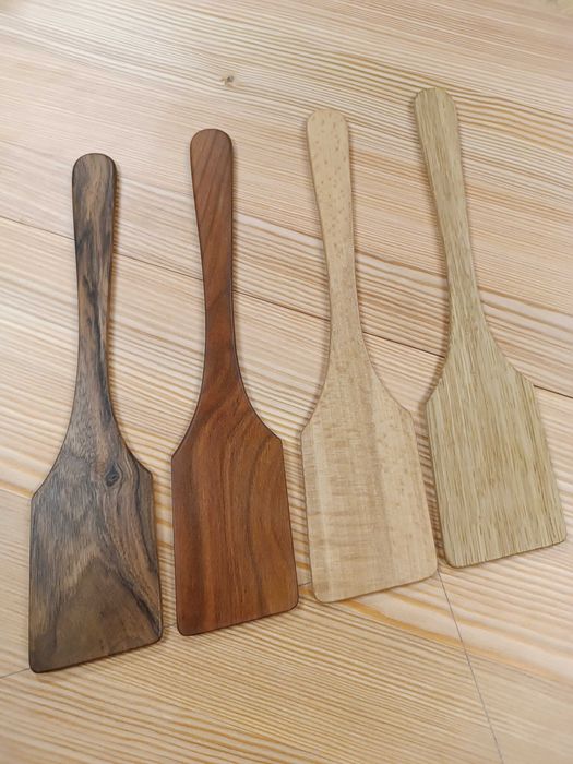 Łopatka do patelni, smażenia ( packa, łyżka drewniana )
