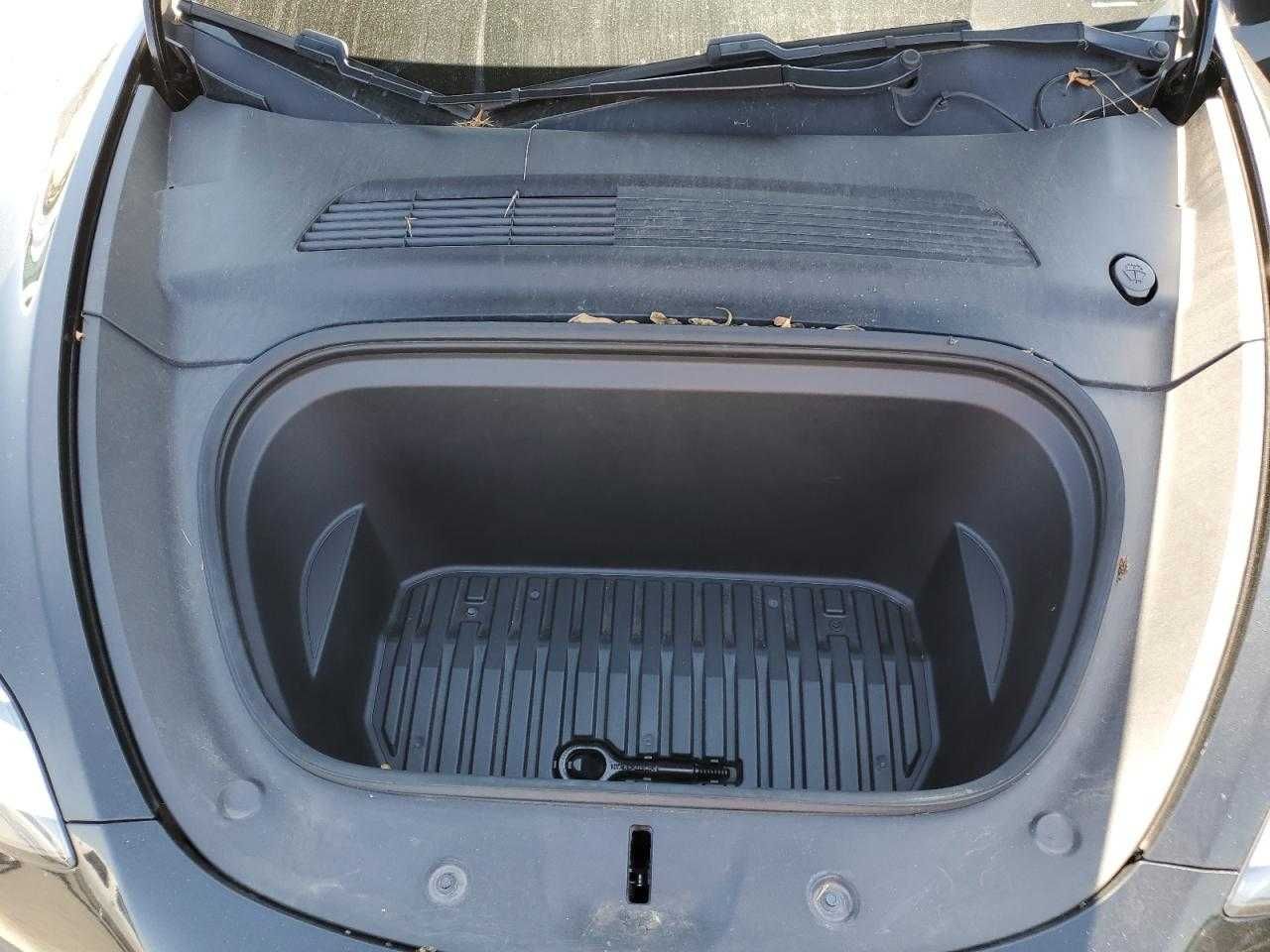 Автомобіль 2020 TESLA MODEL Y