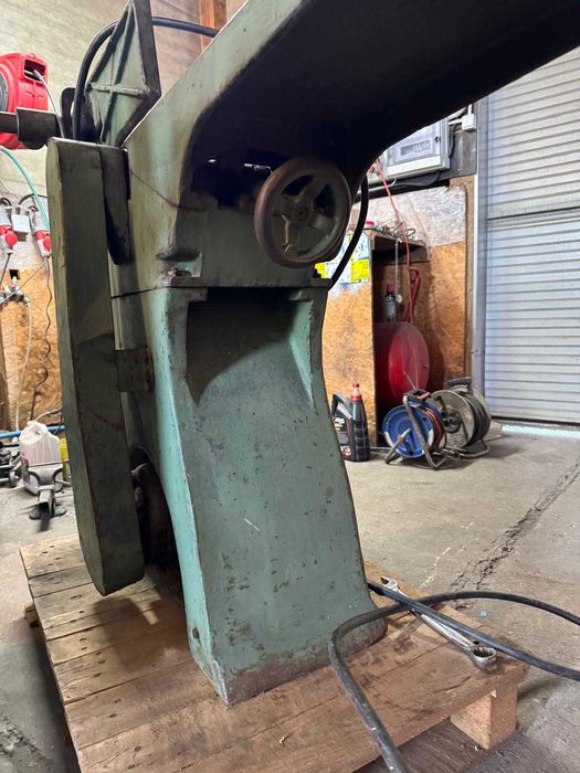 Strugarka-wyrówniarka do drewna