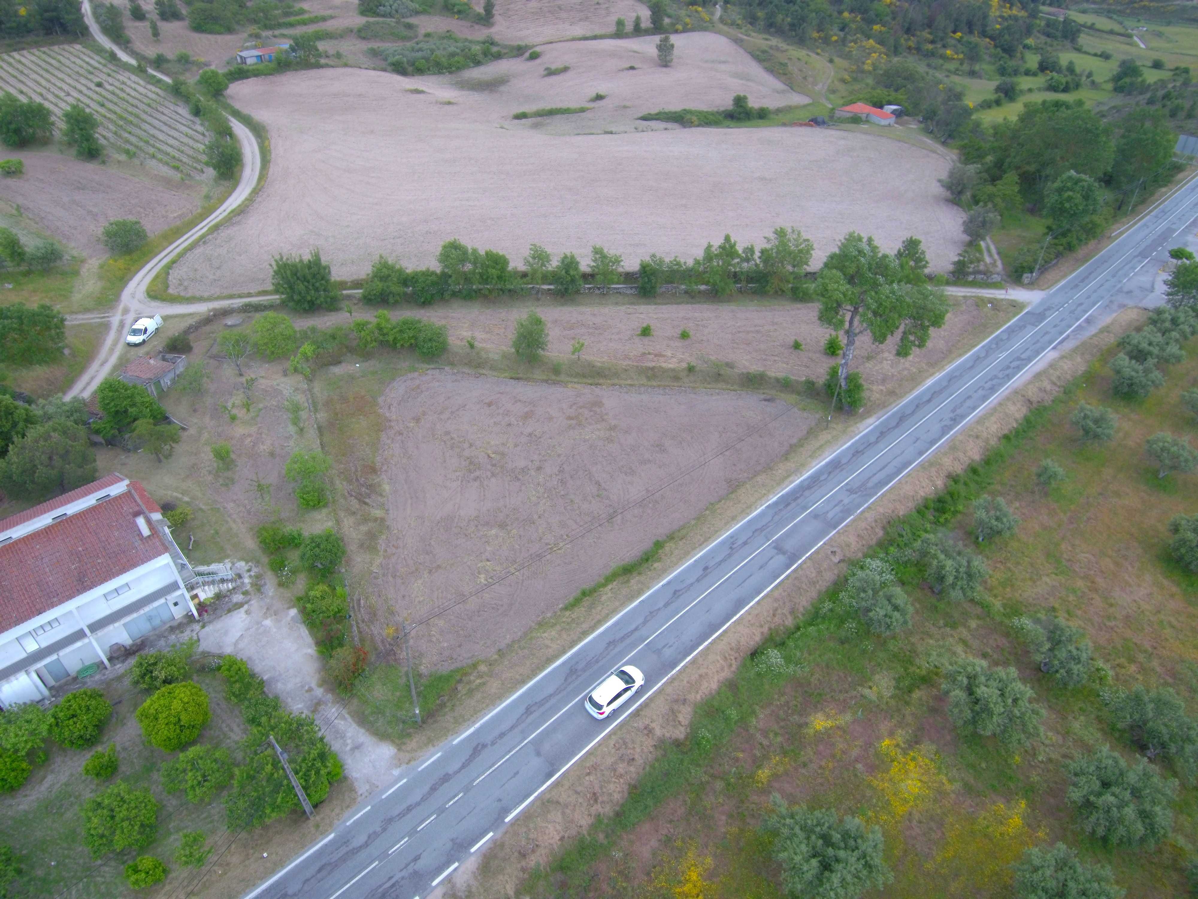 Quinta com casa de habitação em Casas do Soeiro, Celorico da Beira