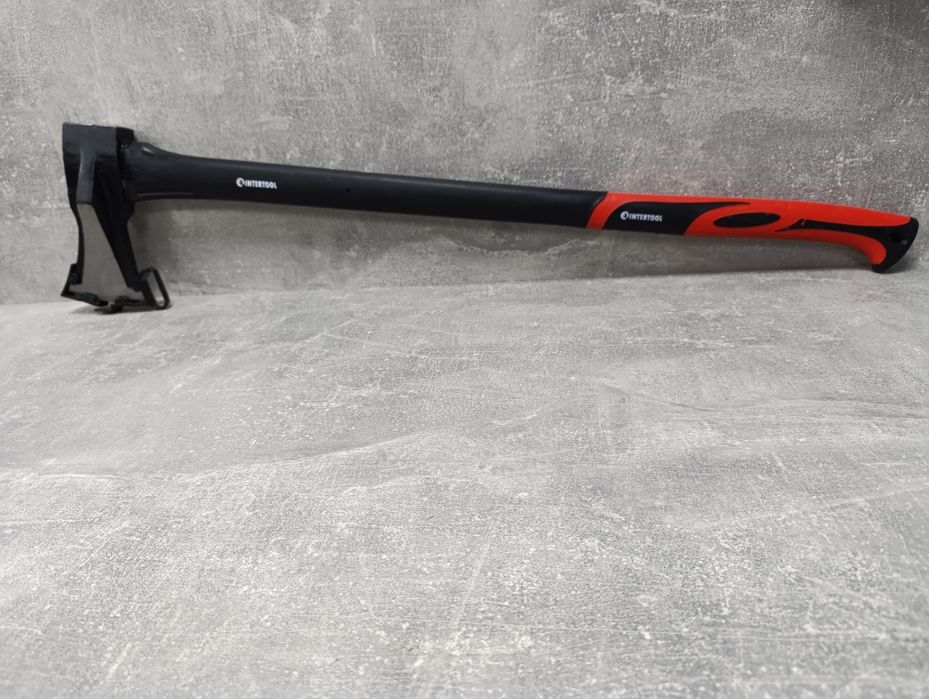 Колун кований 2200 г, ручка з фібергласу INTERTOOL HT-0275