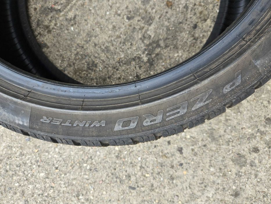 Opony Pirelli Sottozero 3 Winter 285/35/R20