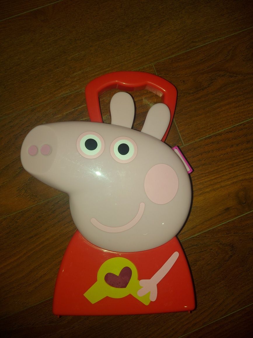 Zabawki dziewczynka. Auto barbie, przeplatanki, kuferek świnka Peppa.