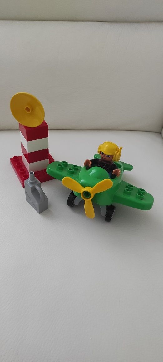 LEGO Duplo samolot i radiostacja