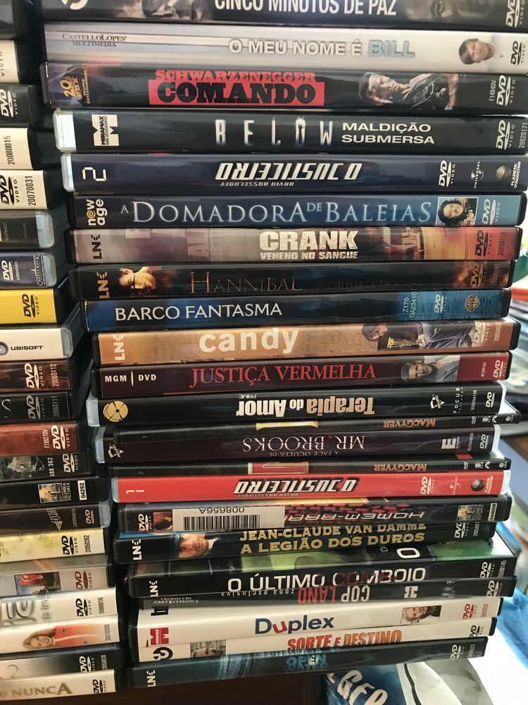 Vendo filmes vários em dvd