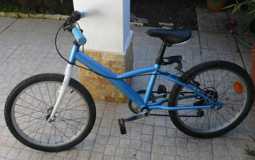 Bicicleta criança usada a funcionar – Roda 20
