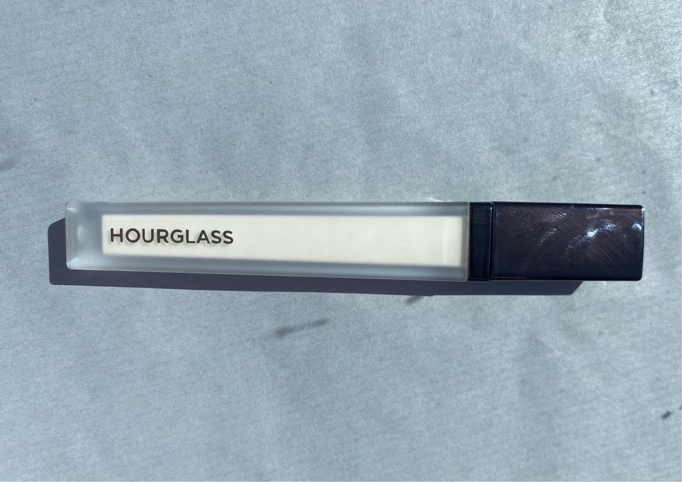 Рідкий консилер Hourglass Hourglass - Concealer