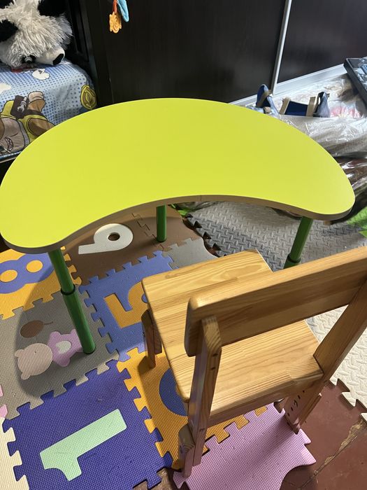 Дитячі столик та стільчик (ростушки)