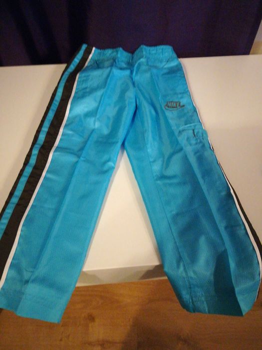 Spodnie dresowe Nike 4 lata