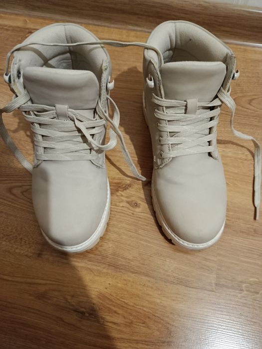 Ботинки на девочку