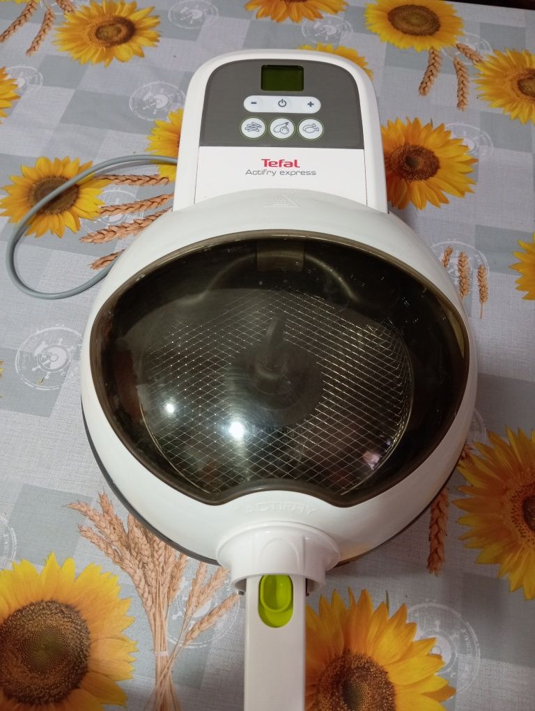 Fritadeira Tefal ActiFry Express