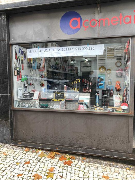 Vende-se loja centro do Porto