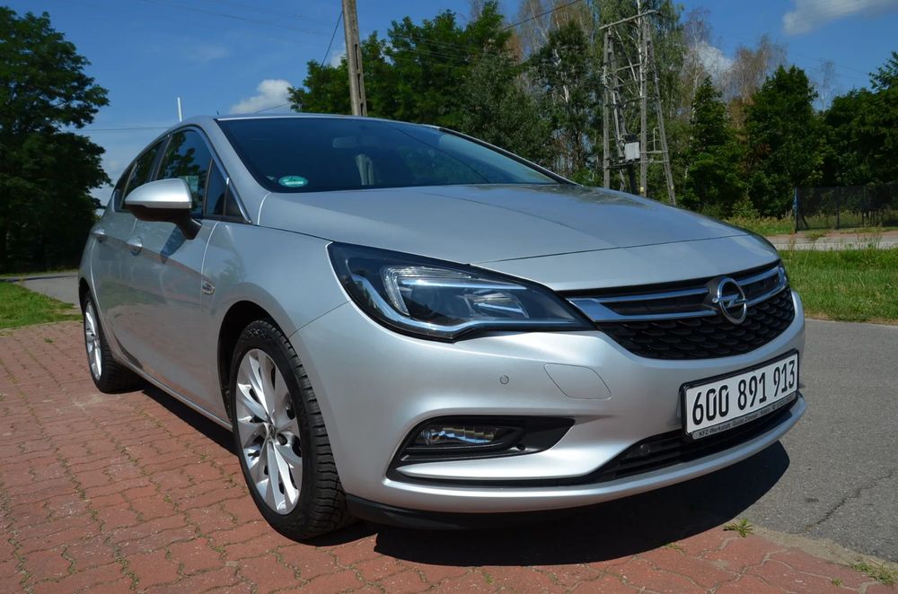 Opel Astra Klimatyzacja, Elektryka, LAMPY LED ,Aluminiowe felgi 17- SERWIS